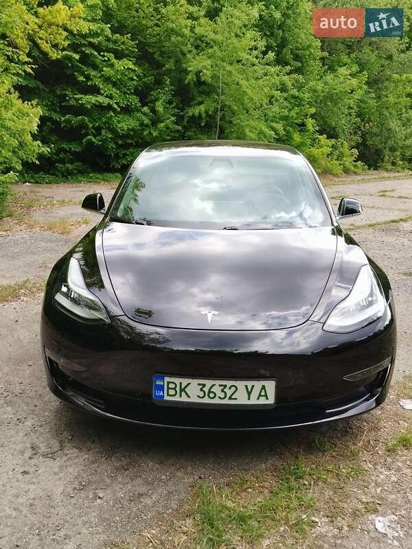 Tesla Model 3 2019