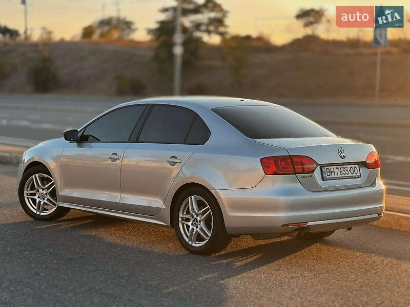 Volkswagen Jetta 2012