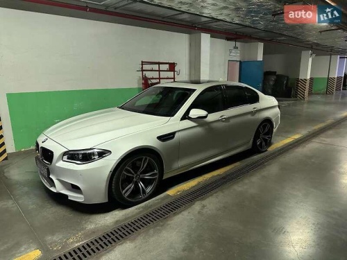 BMW M5 2012