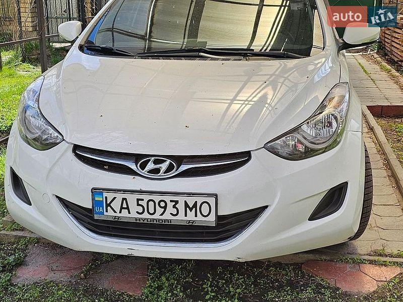 Hyundai Elantra 2013