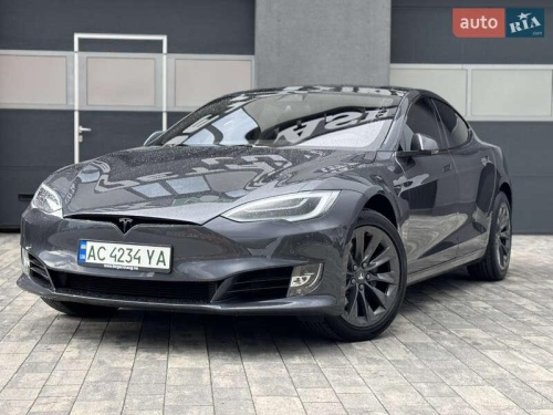 Tesla Model S 2017