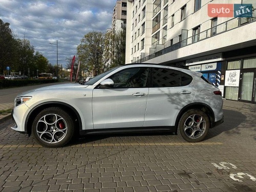 Alfa Romeo Stelvio 2022