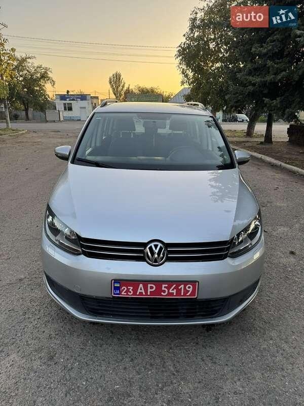 Volkswagen Touran 2011