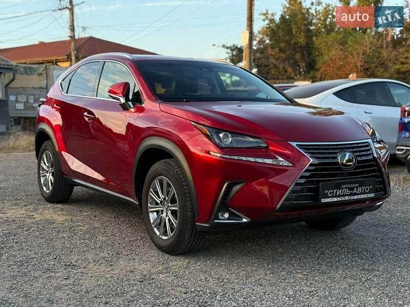Lexus NX 2021