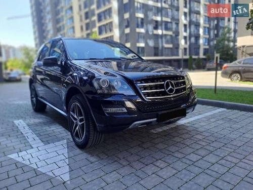 Mercedes-Benz M-Class 2011