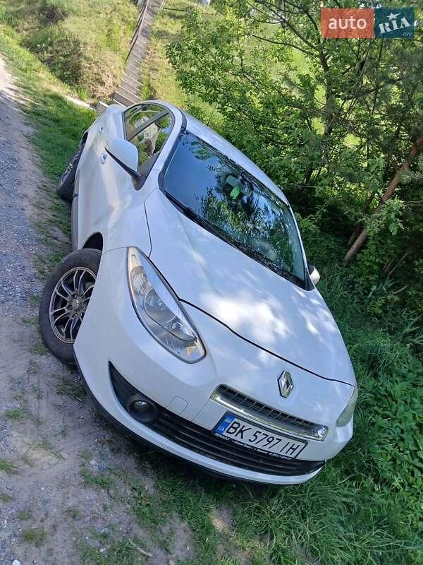 Renault Fluence 2011