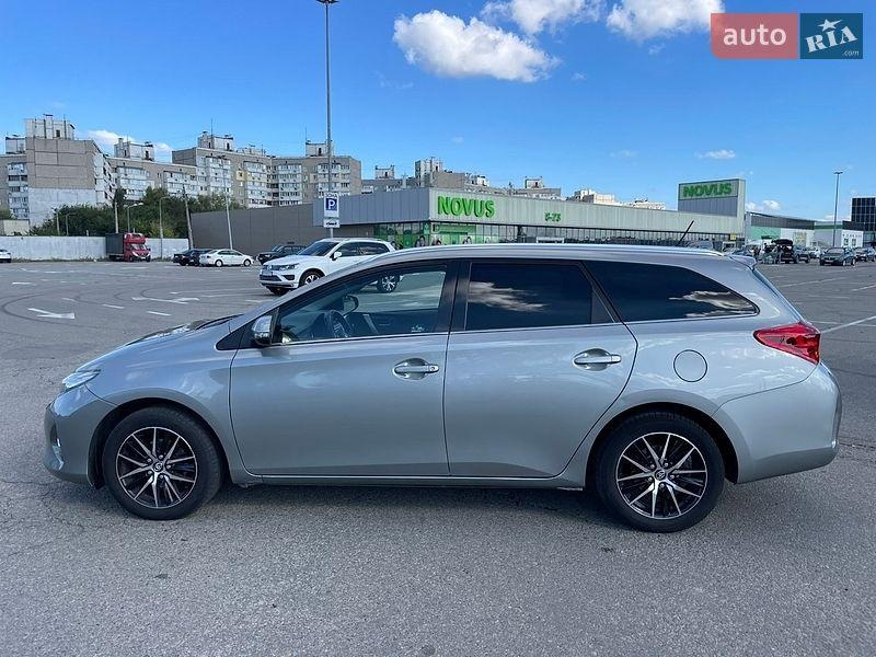 Toyota Auris 2013