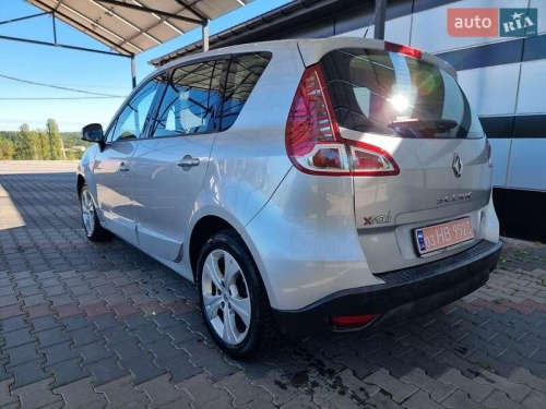 Renault Scenic 2011