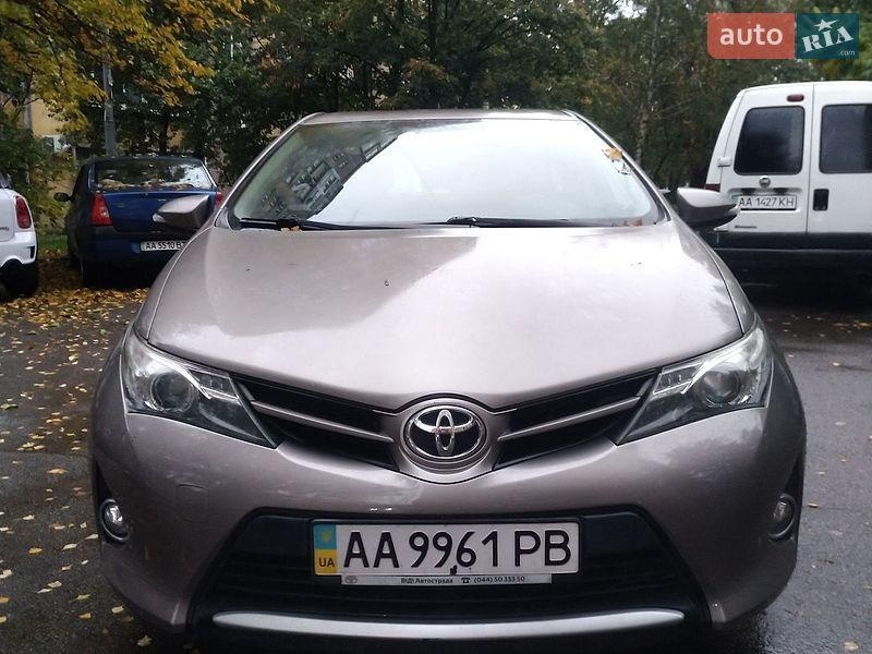 Toyota Auris 2014