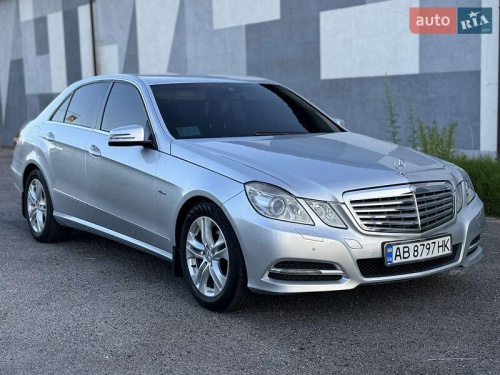 Mercedes-Benz E-Class 2010