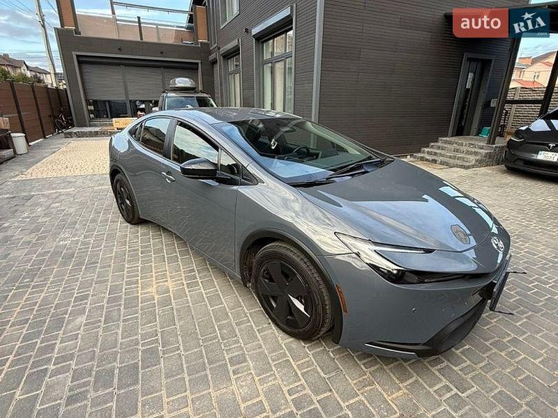 Toyota Prius 2024