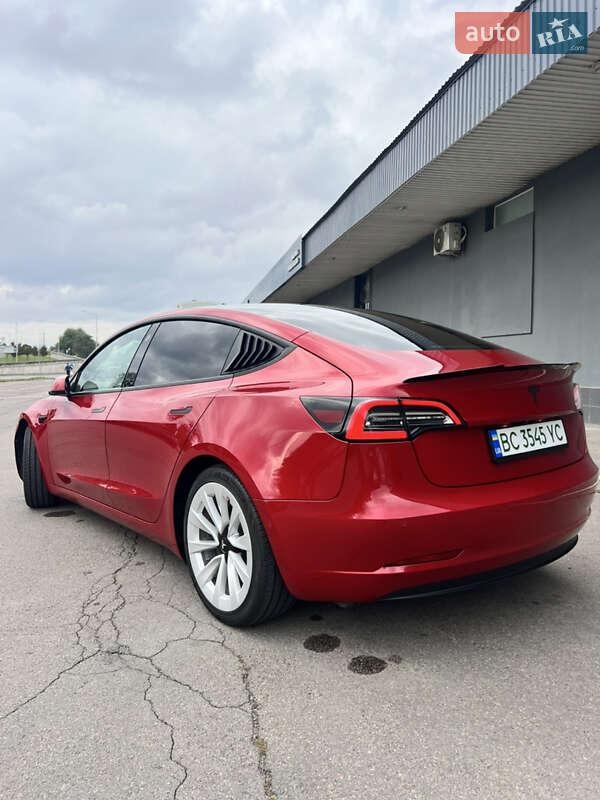 Tesla Model 3 2022