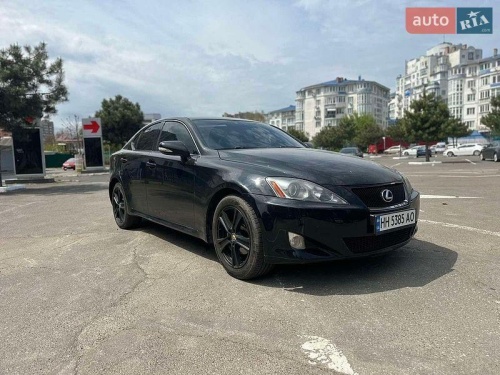Lexus IS 2010