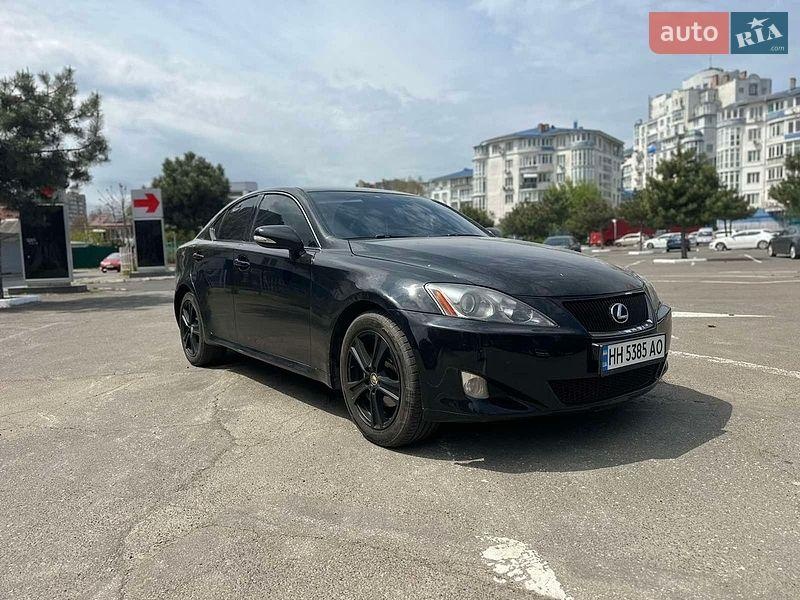 Lexus IS 2010