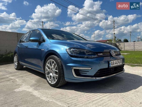 Volkswagen e-Golf 2016