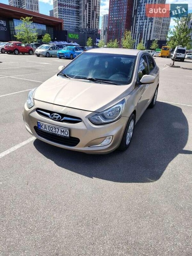Hyundai Accent 2011