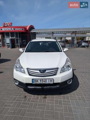 Subaru Outback 2011