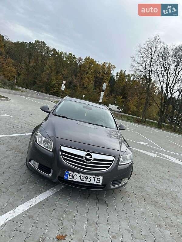 Opel Insignia 2011