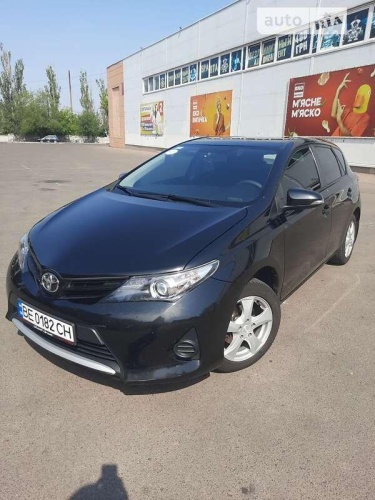 Toyota Auris 2013