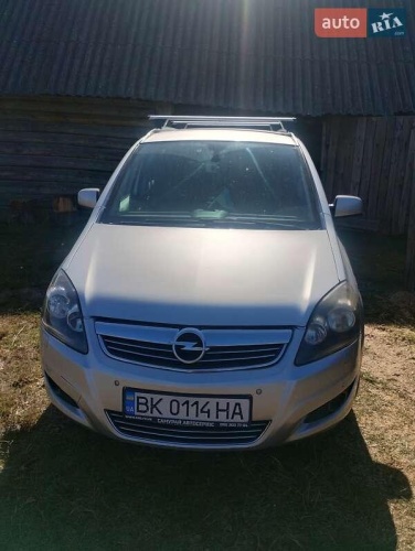 Opel Zafira 2011