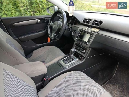 Volkswagen Passat 2011