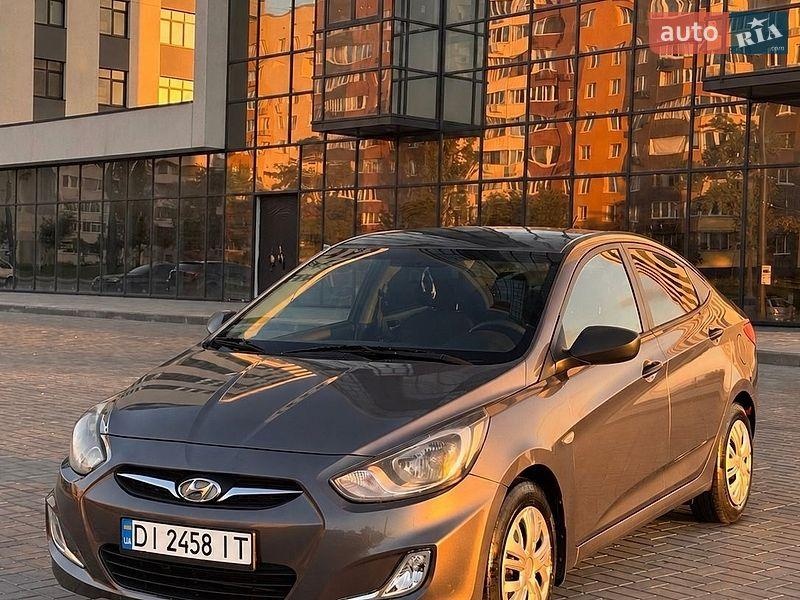 Hyundai Accent 2014