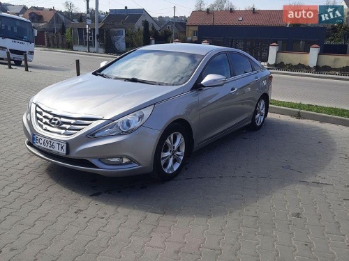 Hyundai Sonata 2011