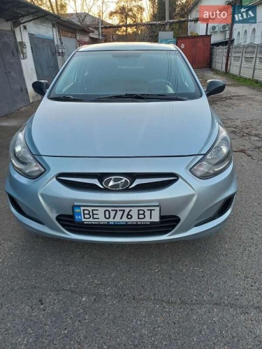 Hyundai Accent 2011