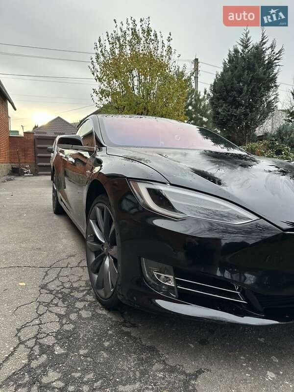 Tesla Model S 2017
