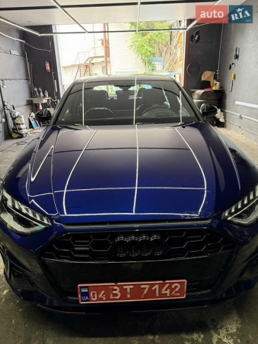 Audi A4 2023