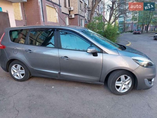 Renault Megane Scenic 2012