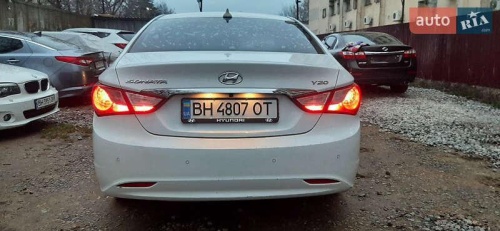 Hyundai Sonata 2010