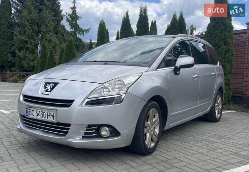 Peugeot 5008 2011