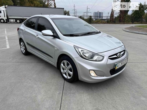 Hyundai Accent 2013