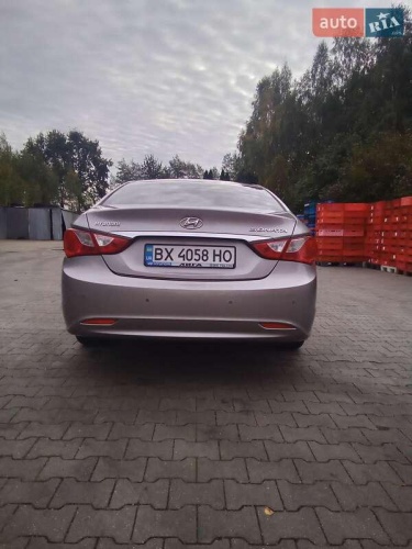 Hyundai Sonata 2011
