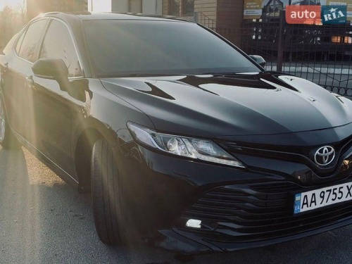 Toyota Camry 2019