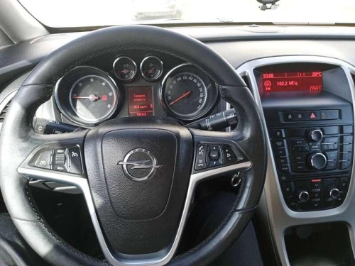 Opel Astra 2011