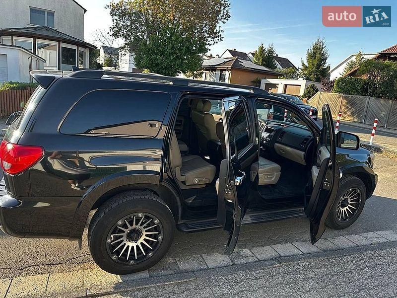 Toyota Sequoia 2012