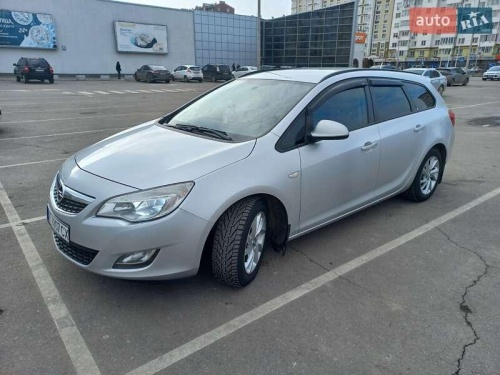 Opel Astra 2011