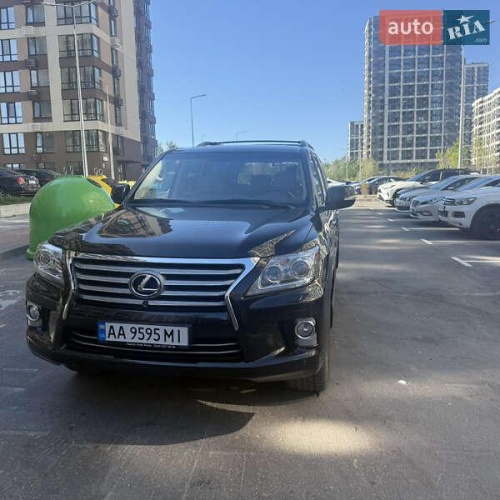 Lexus LX 2012