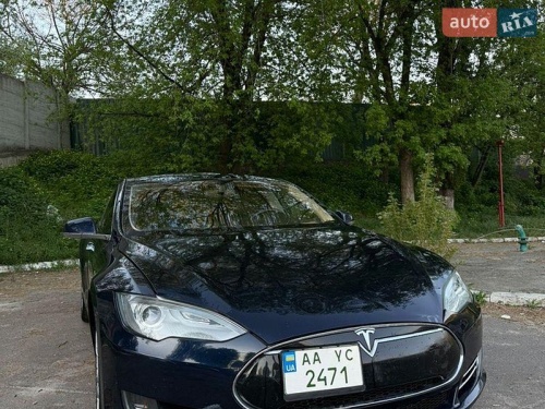 Tesla Model S 2013