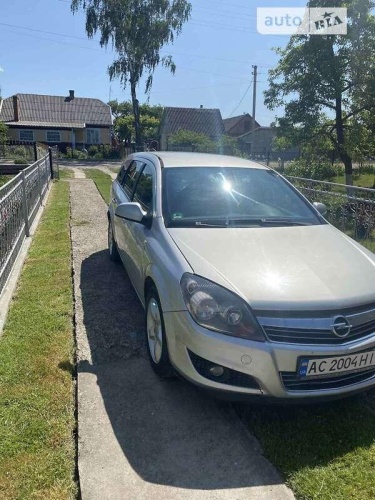 Opel Astra 2010