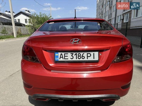 Hyundai Accent 2012