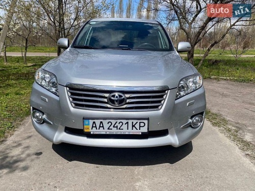 Toyota RAV4 2011