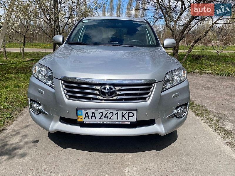 Toyota RAV4 2011