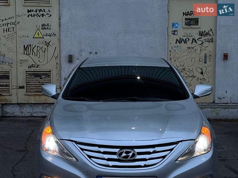 Hyundai Sonata 2013