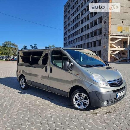 Opel Vivaro 2011