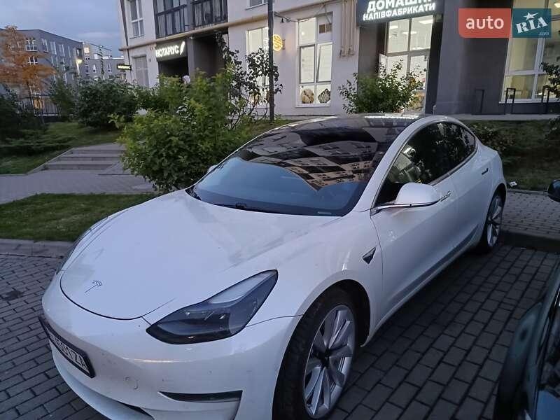 Tesla Model 3 2019