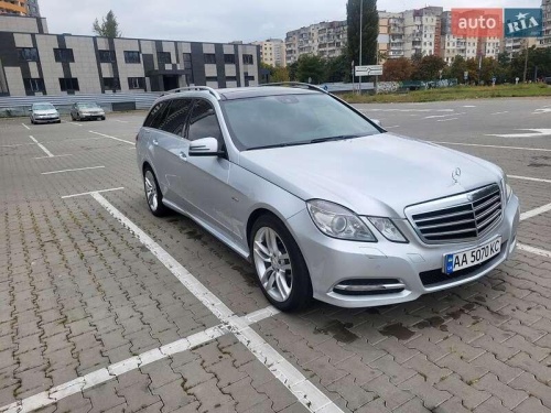 Mercedes-Benz E-Class 2011