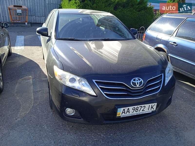 Toyota Camry 2011